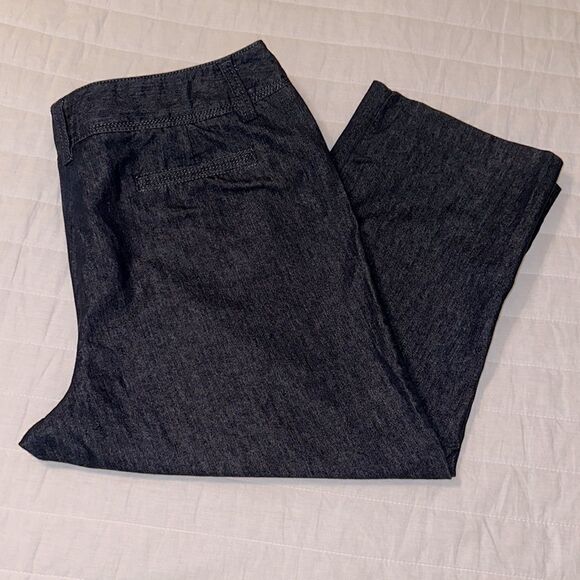 DB 16 Dark Blue Wash Three Button Side Hem Two Button Waist Capri Jeans - Picture 14 of 14